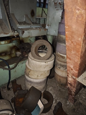 Бесцентрово-шлифовальный станок 3Е184ШВ