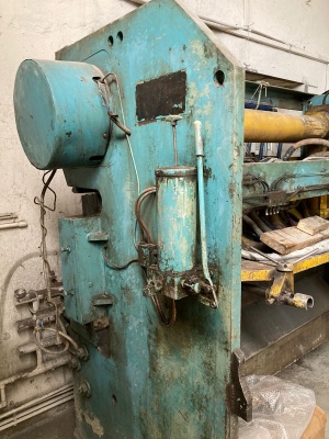 НА3121 Ножницы гильотинные с наклонным ножом для листового металла