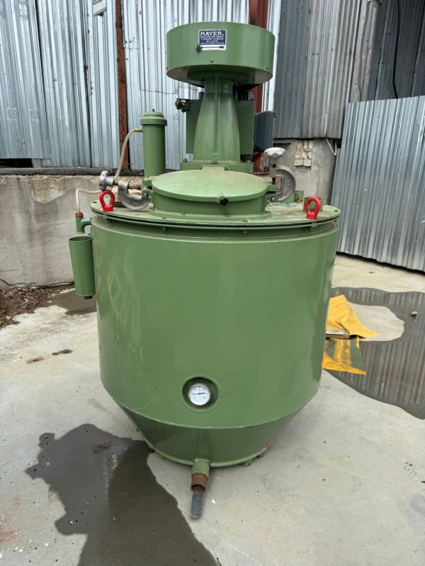 Машина для смешивания или хранения красок и химических веществ