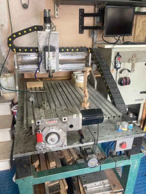 Фрезерный токарный станок ЧПУ