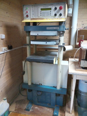 Станок АПВМ-904 пресс вулканизационный