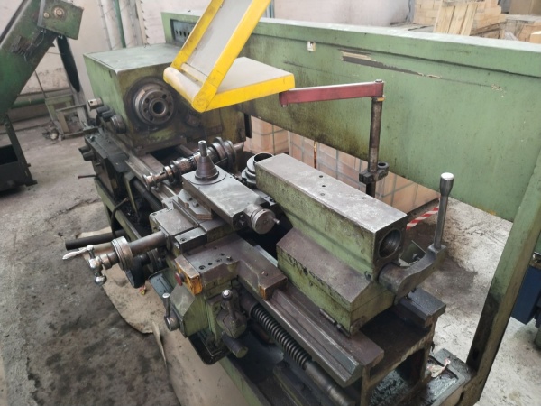 Станок токарно-винторезный МК6056