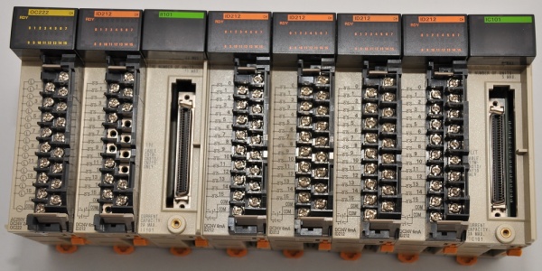 Контроллер OMRON CQM1-CPU51 и модули, память, блоки питания к нему, CP1L-M60DR-A, реле Moeller Eaton DILER-31,DILER-22-G,DILEM-01-G,PKZM0-4