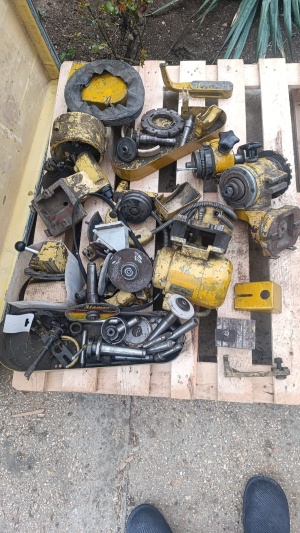 Универсально-заточной станок 3Д642Е с оснасткой