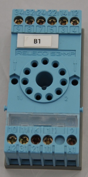 Контроллер OMRON CQM1-CPU51 и модули, память, блоки питания к нему, CP1L-M60DR-A, реле Moeller Eaton DILER-31,DILER-22-G,DILEM-01-G,PKZM0-4