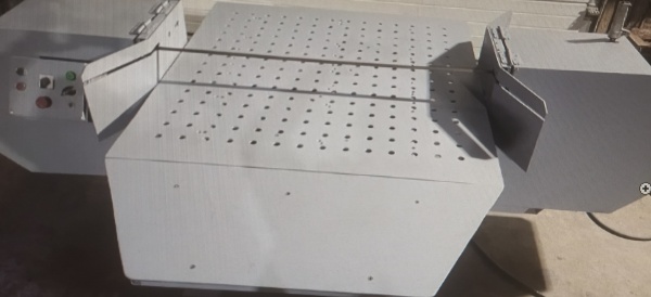 Станок для разборки поддонов