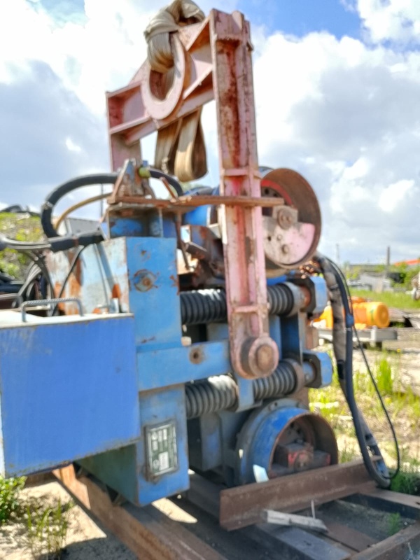 Вибропогружатель в 1144