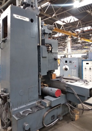 Вертикально-фрезерный станок МА655 У