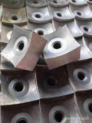 Нож роторный шредера «корончатый» 40х40х25мм. М12