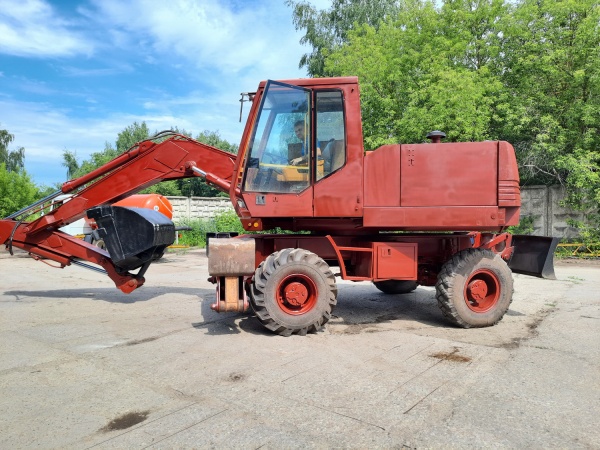 Колёсный экскаватор Case 888 BP, 1994