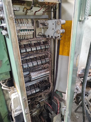 консольно-фрезерный станок FU400/Е