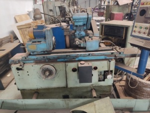 Круглошлифовальный станок 3У12Ф1