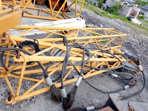 Срела на кран Либхер 883