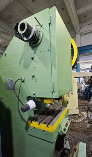 Пресс кривошипный КД2128