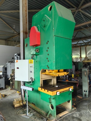 КВ2132 Пресс однокривошипный простого действия открытый