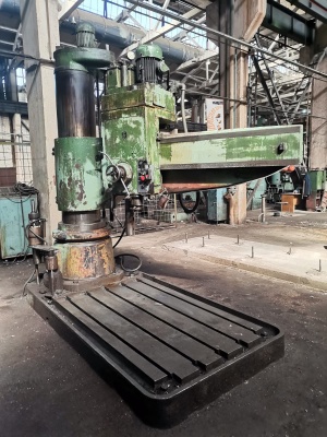 Радиально-сверлильный станок 2М57