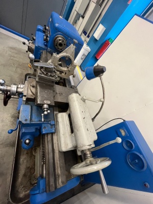 Токарно-винторезный станок 1К62