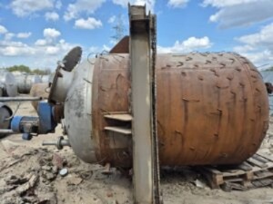 Реактор нержавеющий, объем — 5 куб.м., рубашка, мешалка, инв 3499