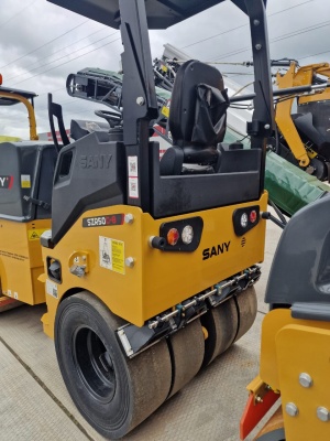 Koмбиниpoванный дорожный каток SАNY SZR50С-8