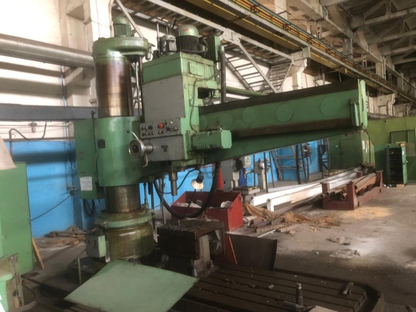 Радиально-сверлильный станок 2А576