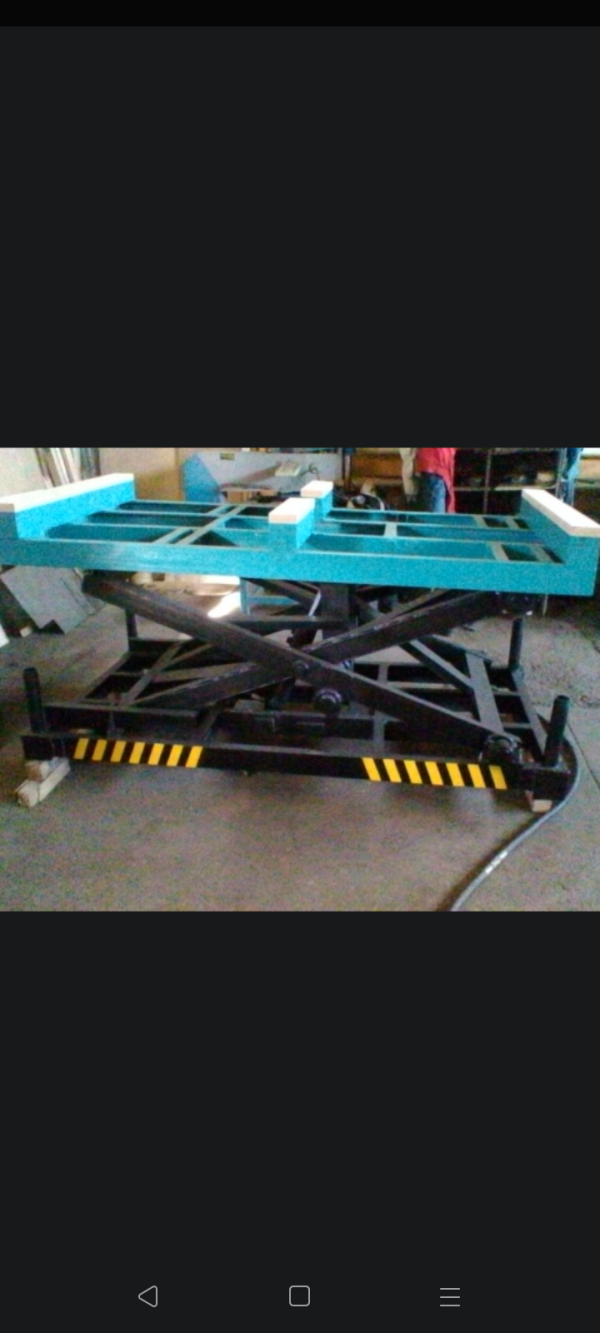 подъёмный стол