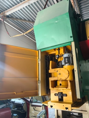 КВ2132 Пресс однокривошипный простого действия открытый