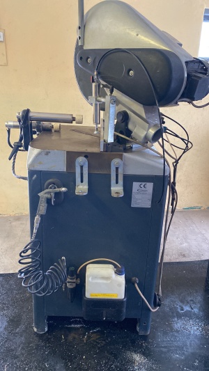 Одноголовочная маятниковая пила COMALL TRIM 400P c верхней подачей