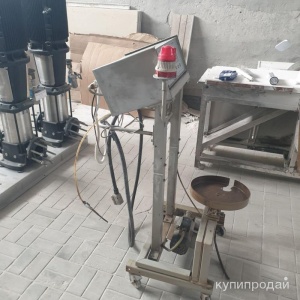 Дозатор для жидких красителей и добавок с системой управления REPI U2005