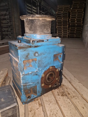 Мотор-редуктор LENZE