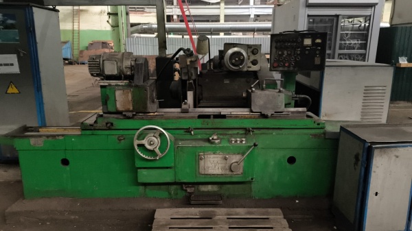 Круглошлифовальный станок 3М162