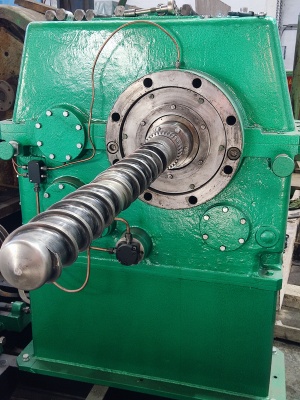 шприц-машину, экструдер МЧТ-90