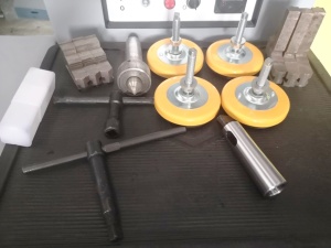 СТАНОК токарный 16К20П 1999г из НИИ с ОСНАСТКОЙ