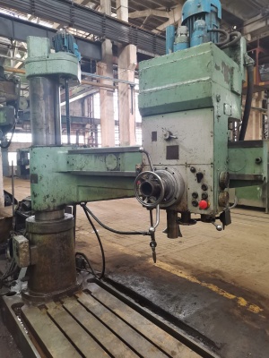 Радиально-сверлильный станок 2А554