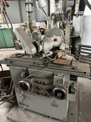 Универсально-заточной станок 3Д642Е