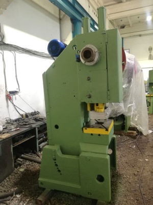 Пресс кривошипный К2324