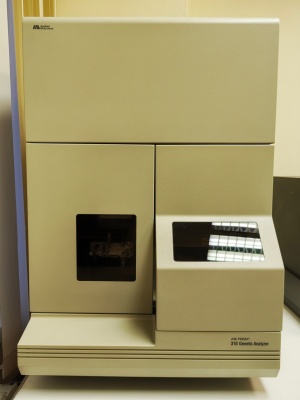 Генетический анализатор (секвенатор) ABI PRISM 310, Applied Biosystems