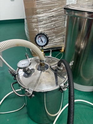 Миксер вакуумный с диспергатором