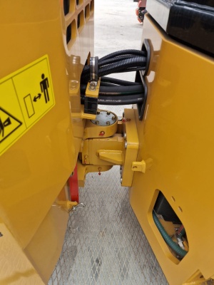 Koмбиниpoванный дорожный каток SАNY SZR50С-8