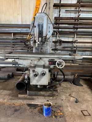 Вертикально - фрезерный ВМ127М