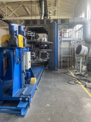 Машина ROTOBOX RB 3502 B для ротационного формования (спекания) полых изделий из пластмасс