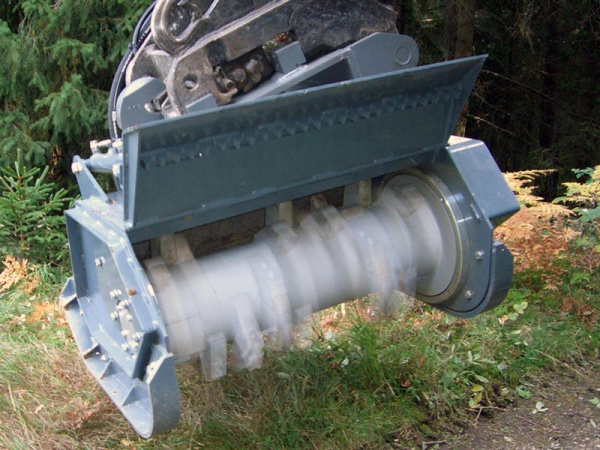 Мульчер на экскаватор