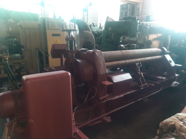 Машина листогибочная 3-х валковая И2220 (вальцы 10 х 2000мм)