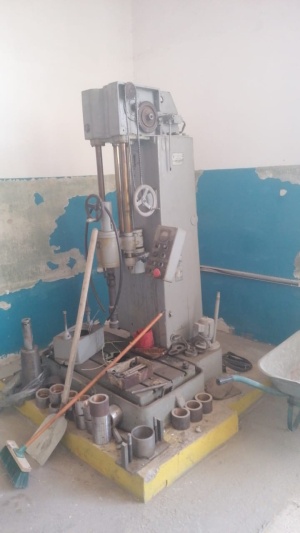 Вертикальный одношпиндельный хонинговальный станок 3Г833