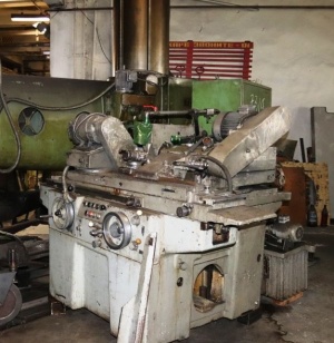 Круглошлифовальный станок 3Е12