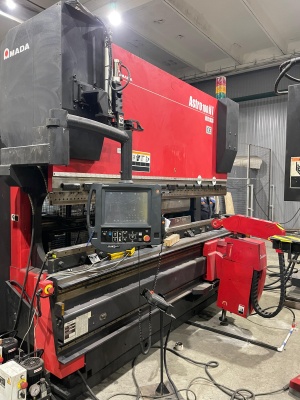 Листогиб Amada Astro HDS 100-3 NT с роботом