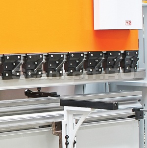 Листогибочный гидравлический пресс Power Bend FALCON 2600/100