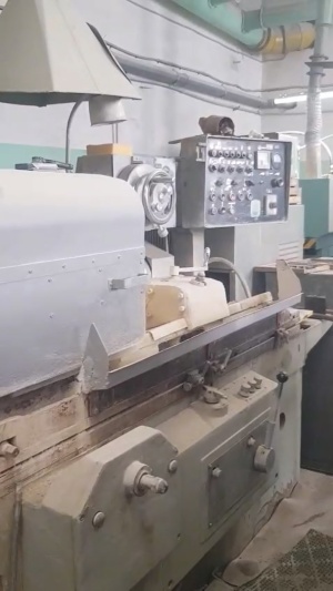 Круглошлифовальный полуавтомат 3М151В