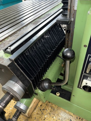 Универсальный фрезерный станок с УЦИ Mikron WF3SA