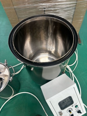 Миксер вакуумный с диспергатором