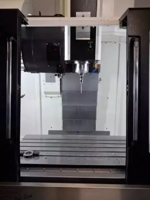 Обрабатывающий центр с ЧПУ TBI VC 1270 HH New Line